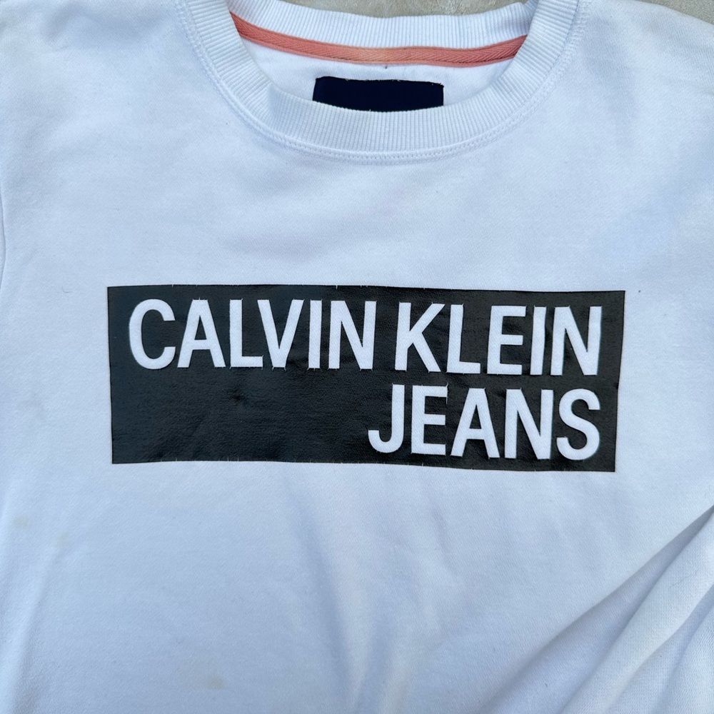 Calvin Klein sweatshirt
